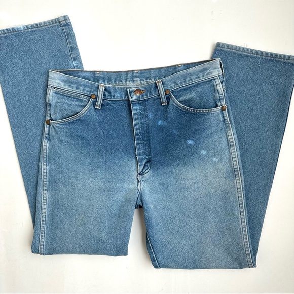 Wrangler Other - Wrangler Light Wash Straight Leg Men’s Jeans 33x31